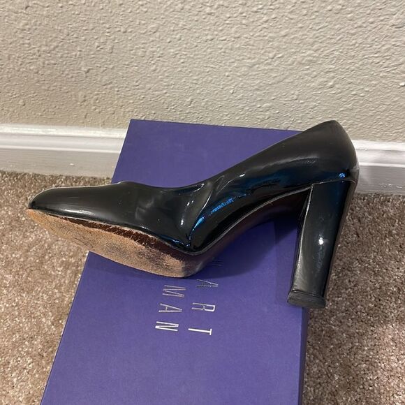 Stuart Weitzman Black Patent Leather Pumps, Size 7.5 - Picture 4 of 11